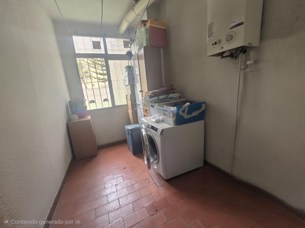 4 Bed Middle Floor Apartment in Málaga Centro