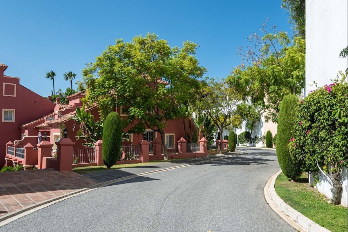3 Bed Penthouse in Monte Halcones