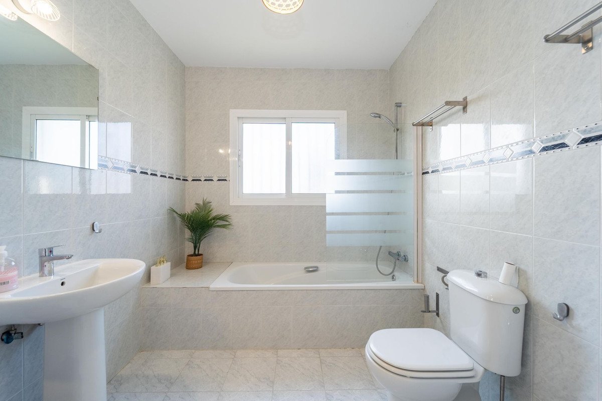 3 Bed Detached Villa in Calahonda