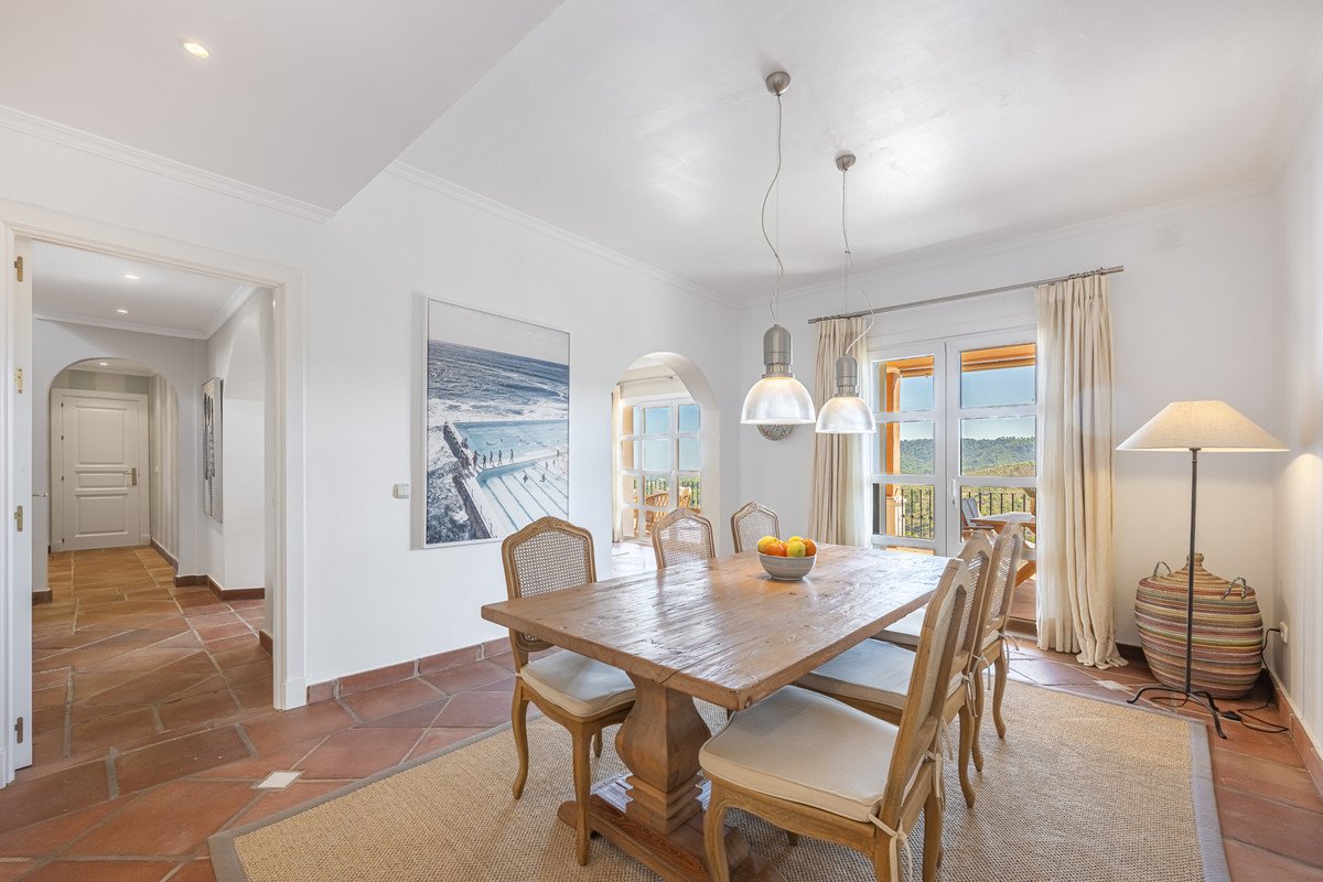 4 Bed Townhouse in Benahavís