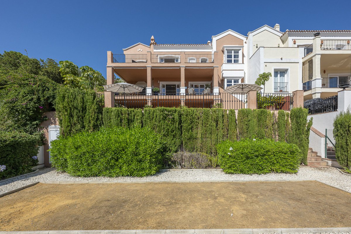4 Bed Townhouse in Benahavís