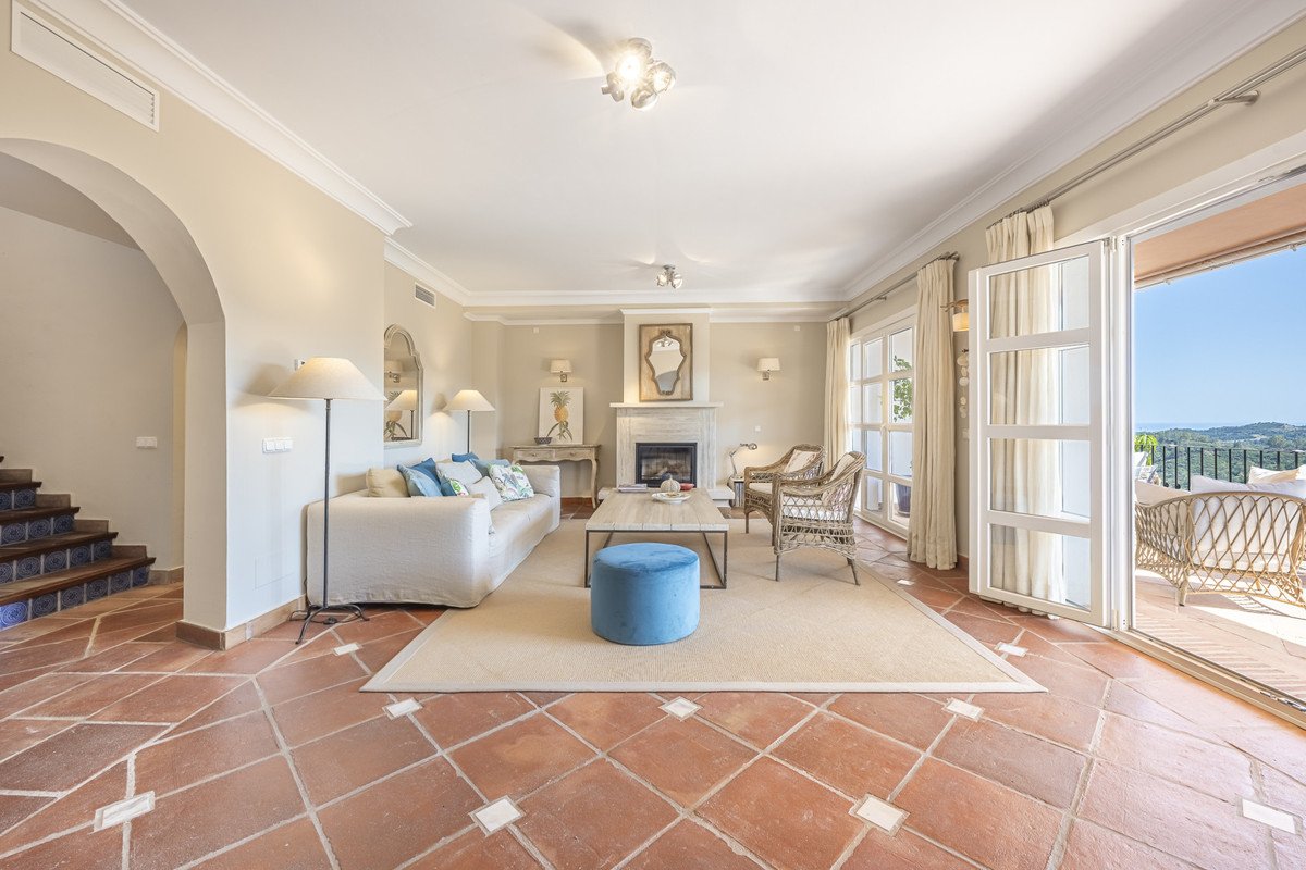 4 Bed Townhouse in Benahavís
