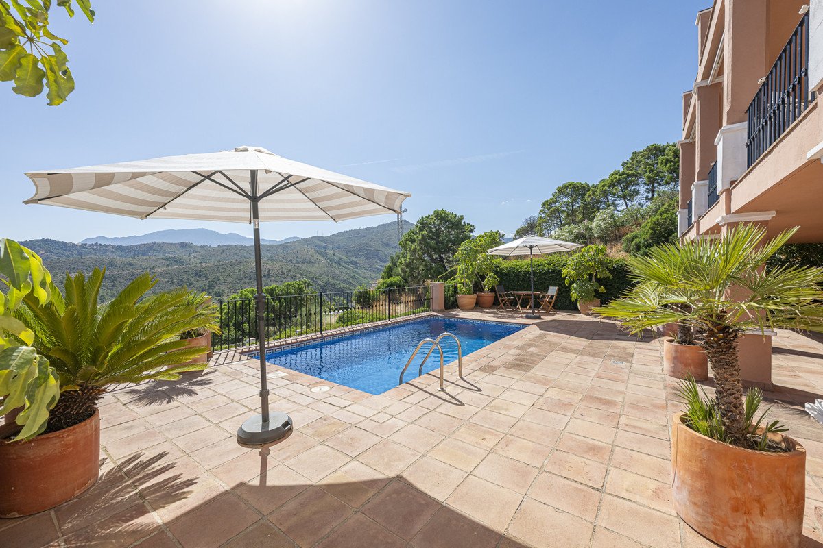4 Bed Townhouse in Benahavís