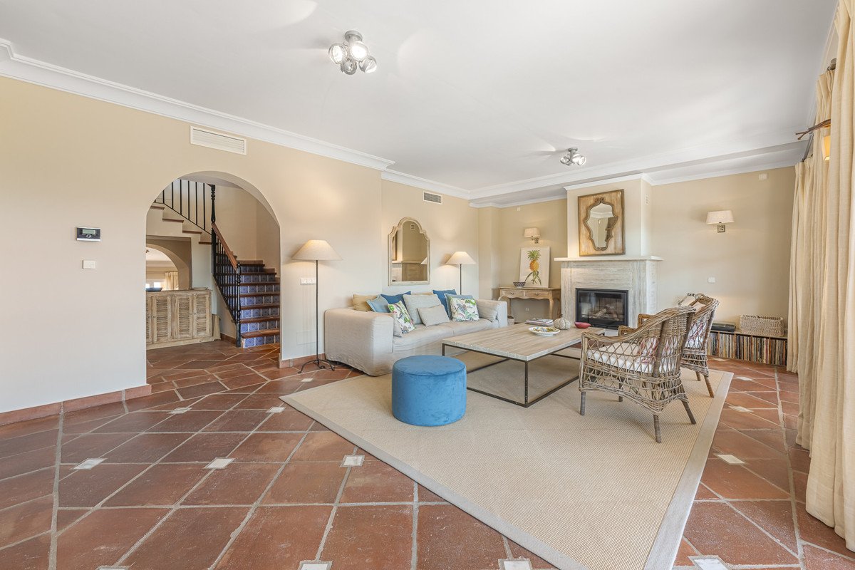 4 Bed Townhouse in Benahavís