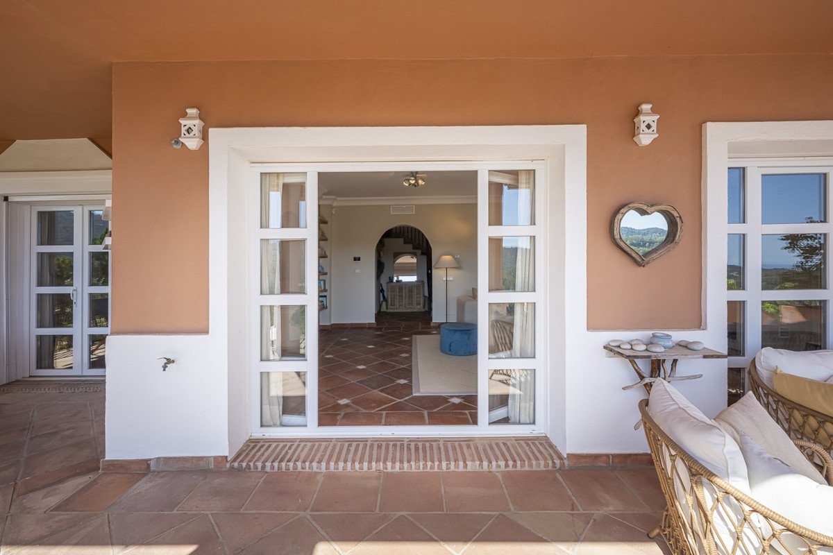 4 Bed Townhouse in Benahavís