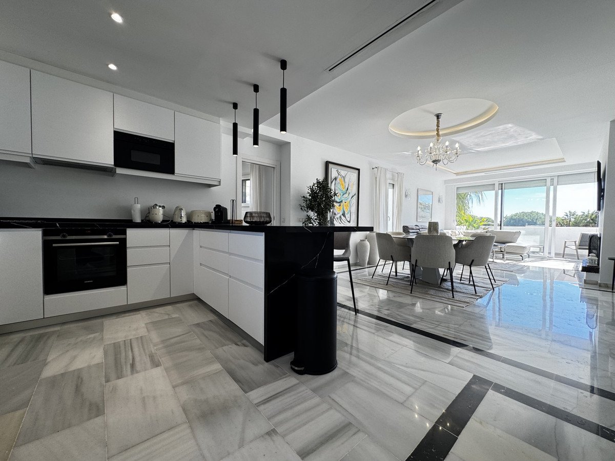 4 Bed Penthouse Duplex in Puerto Banús