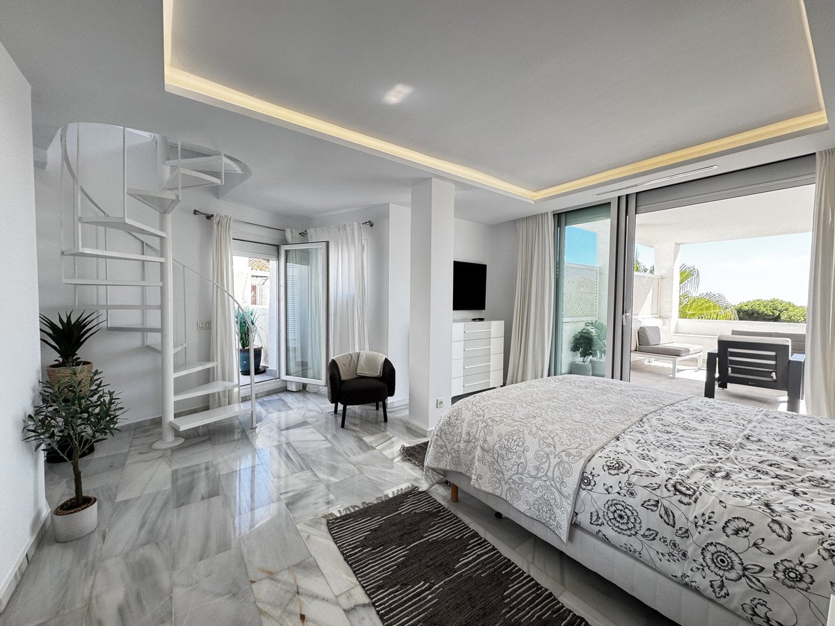 4 Bed Penthouse Duplex in Puerto Banús