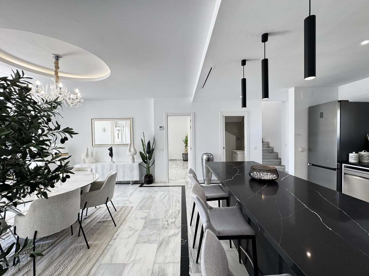 4 Bed Penthouse Duplex in Puerto Banús
