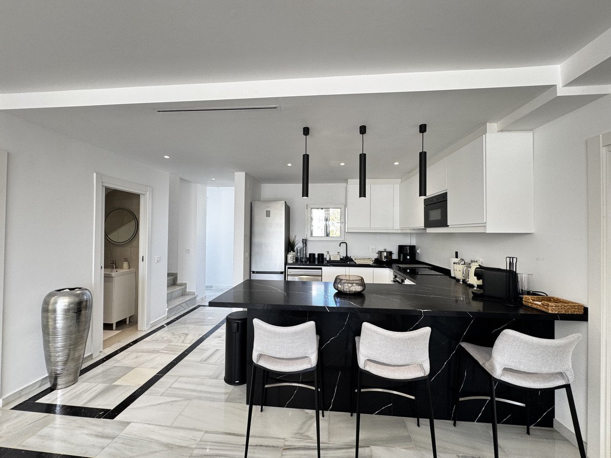 4 Bed Penthouse Duplex in Puerto Banús