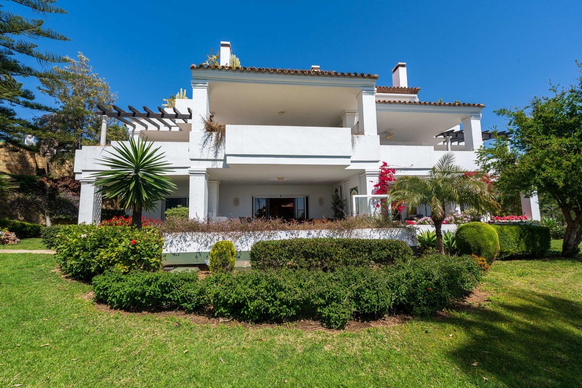 3 Bed Ground Floor Apartment in The Golden Mile