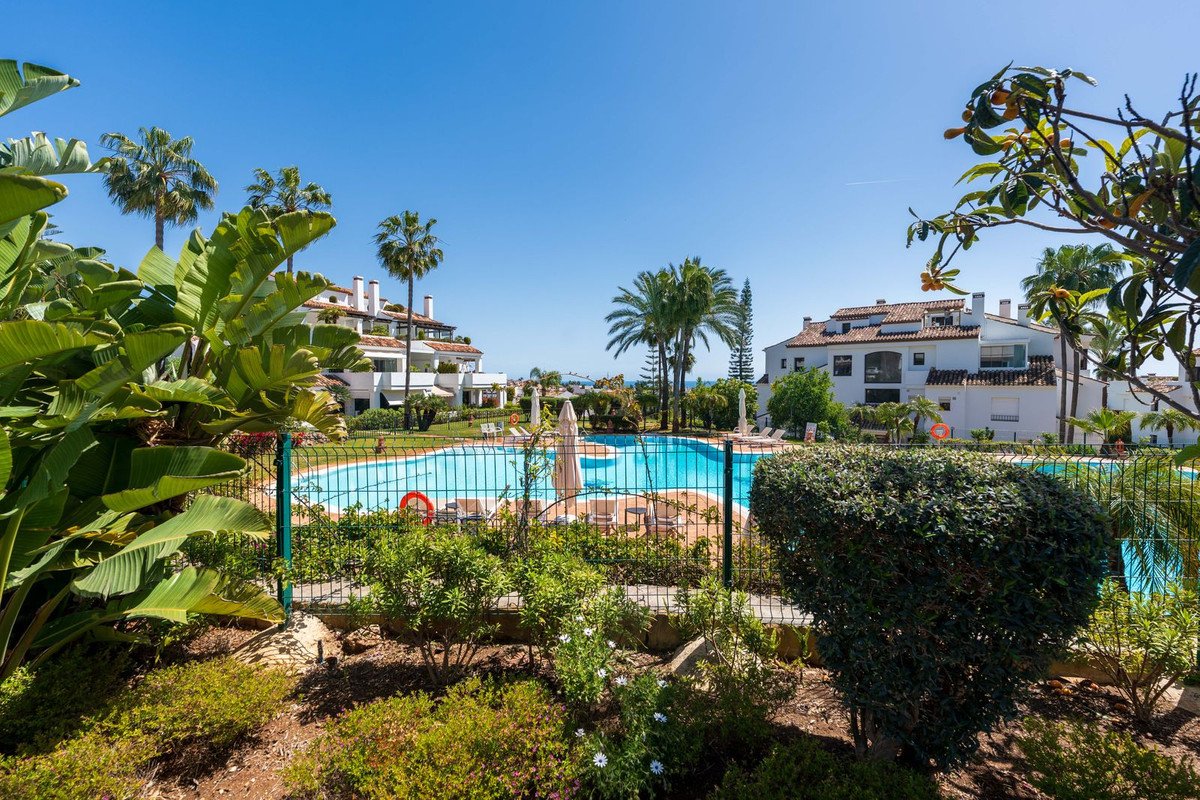 3 Bed Ground Floor Apartment in The Golden Mile