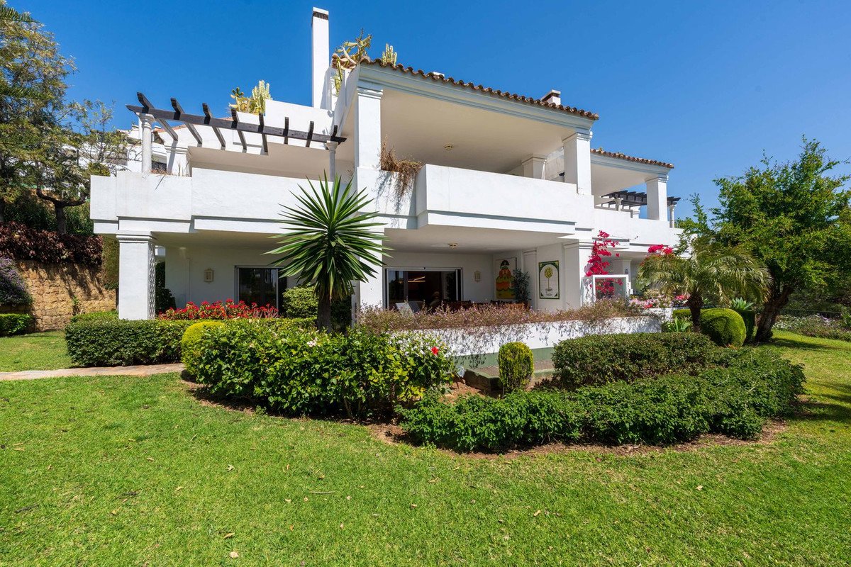 3 Bed Ground Floor Apartment in The Golden Mile