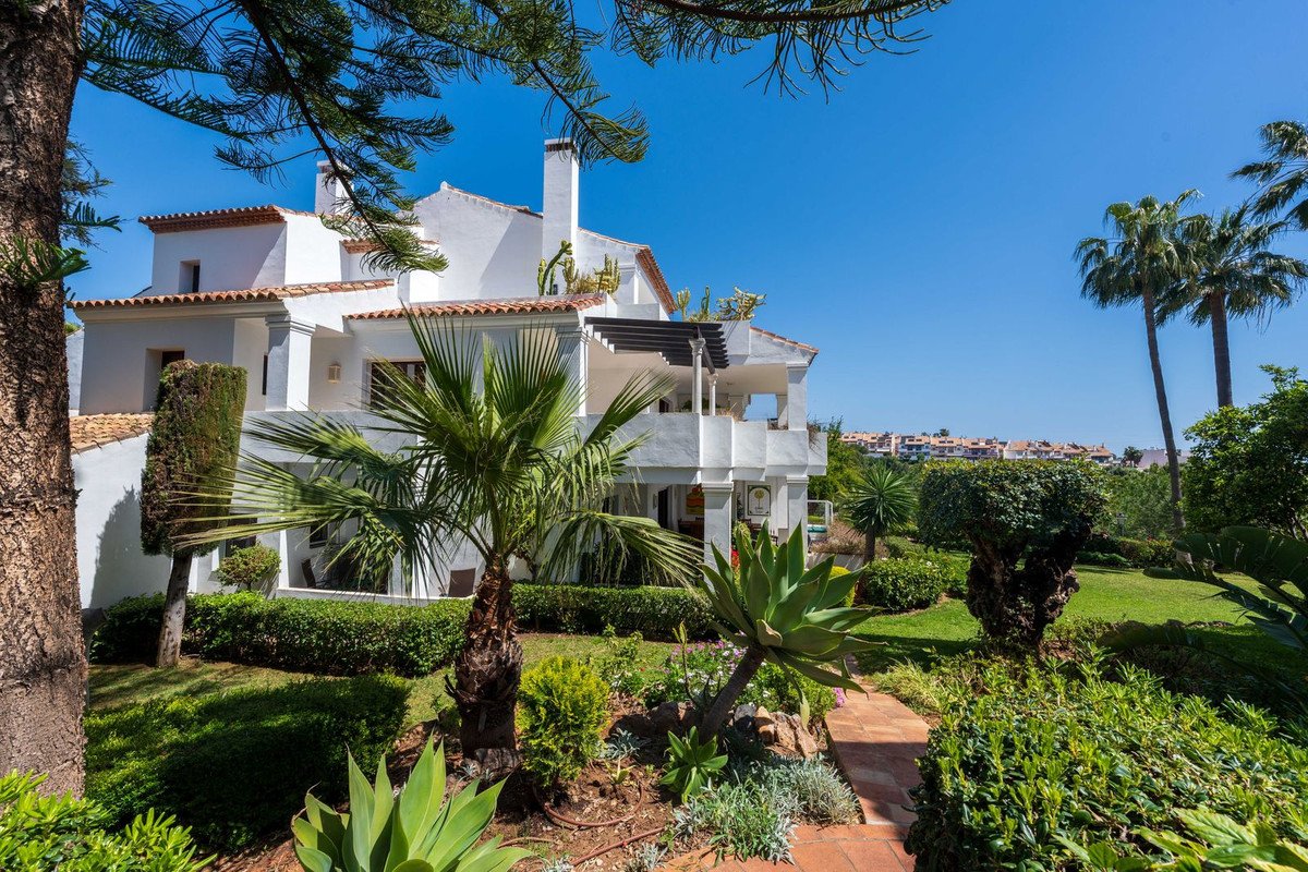 3 Bed Ground Floor Apartment in The Golden Mile