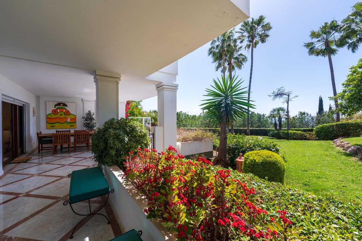 3 Bed Ground Floor Apartment in The Golden Mile