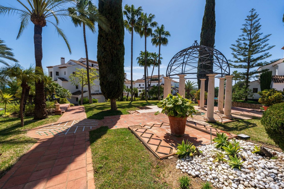 3 Bed Ground Floor Apartment in The Golden Mile