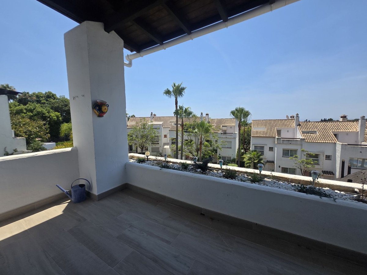 5 Bed Townhouse in The Golden Mile