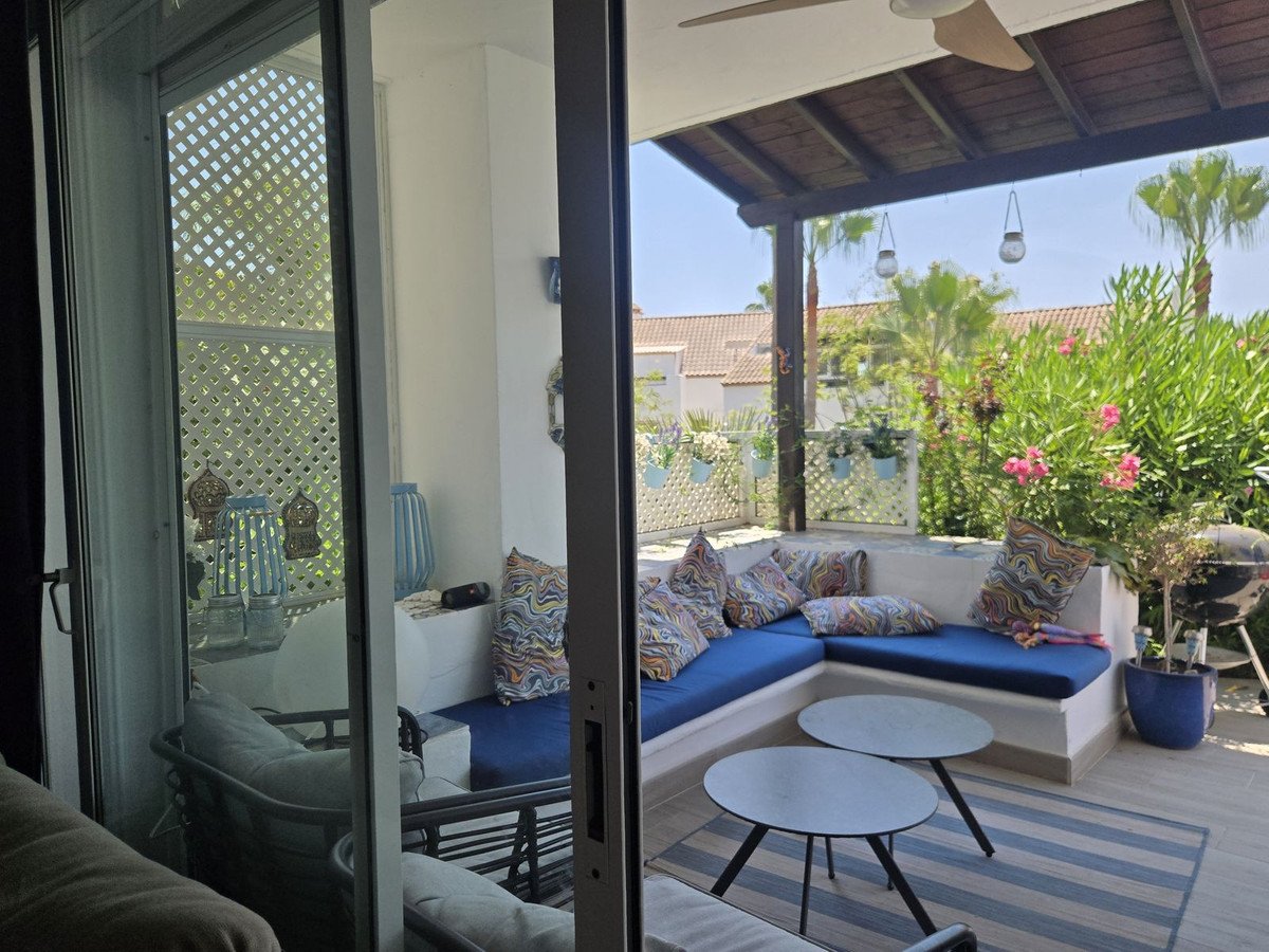 5 Bed Townhouse in The Golden Mile