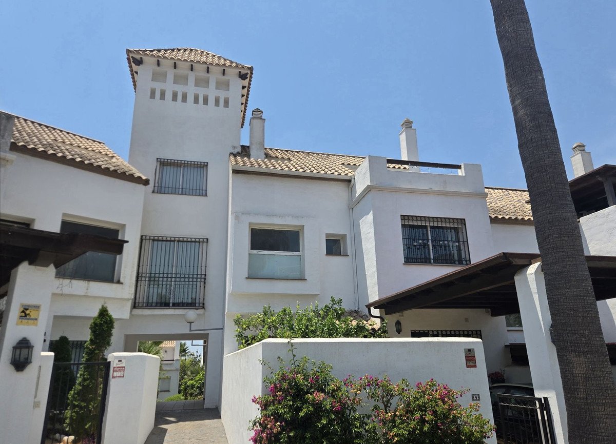 5 Bed Townhouse in The Golden Mile