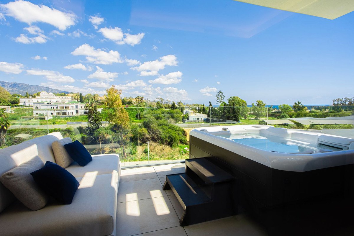 3 Bed Penthouse Duplex in Puerto Banús