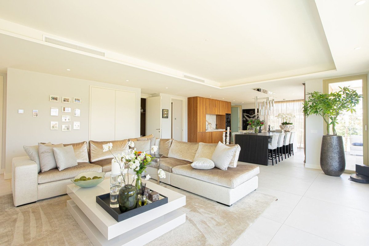 3 Bed Penthouse Duplex in Puerto Banús