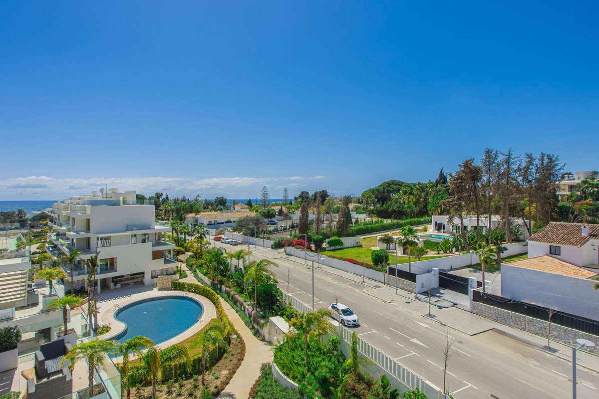3 Bed Penthouse Duplex in Puerto Banús