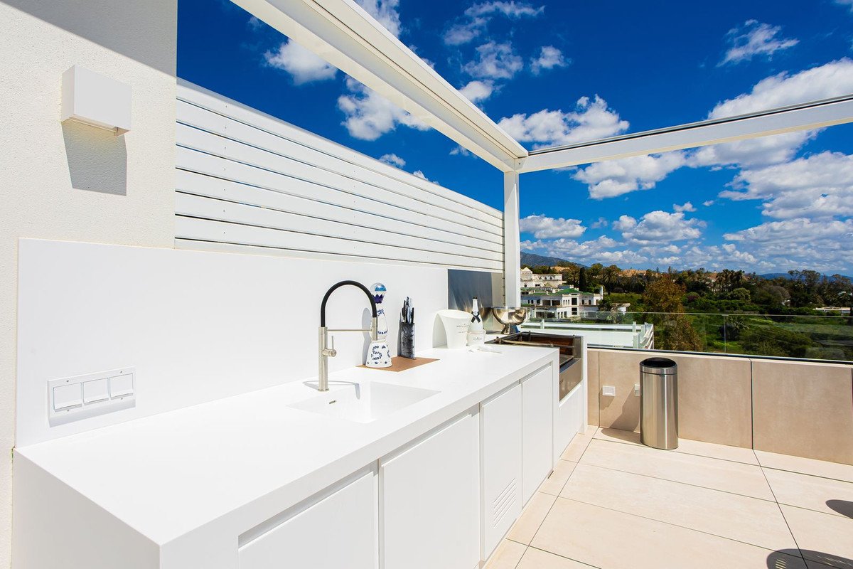 3 Bed Penthouse Duplex in Puerto Banús