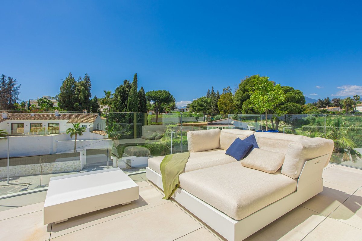 3 Bed Penthouse Duplex in Puerto Banús