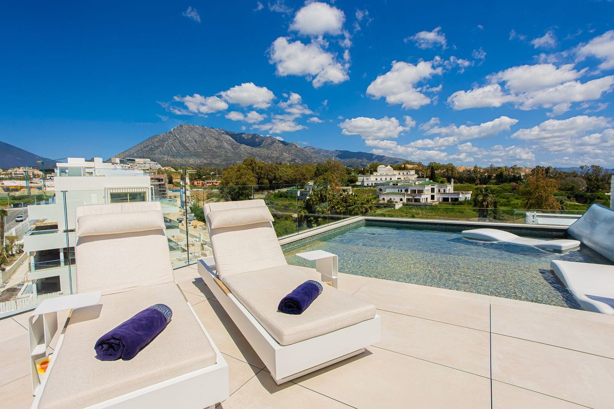3 Bed Penthouse Duplex in Puerto Banús