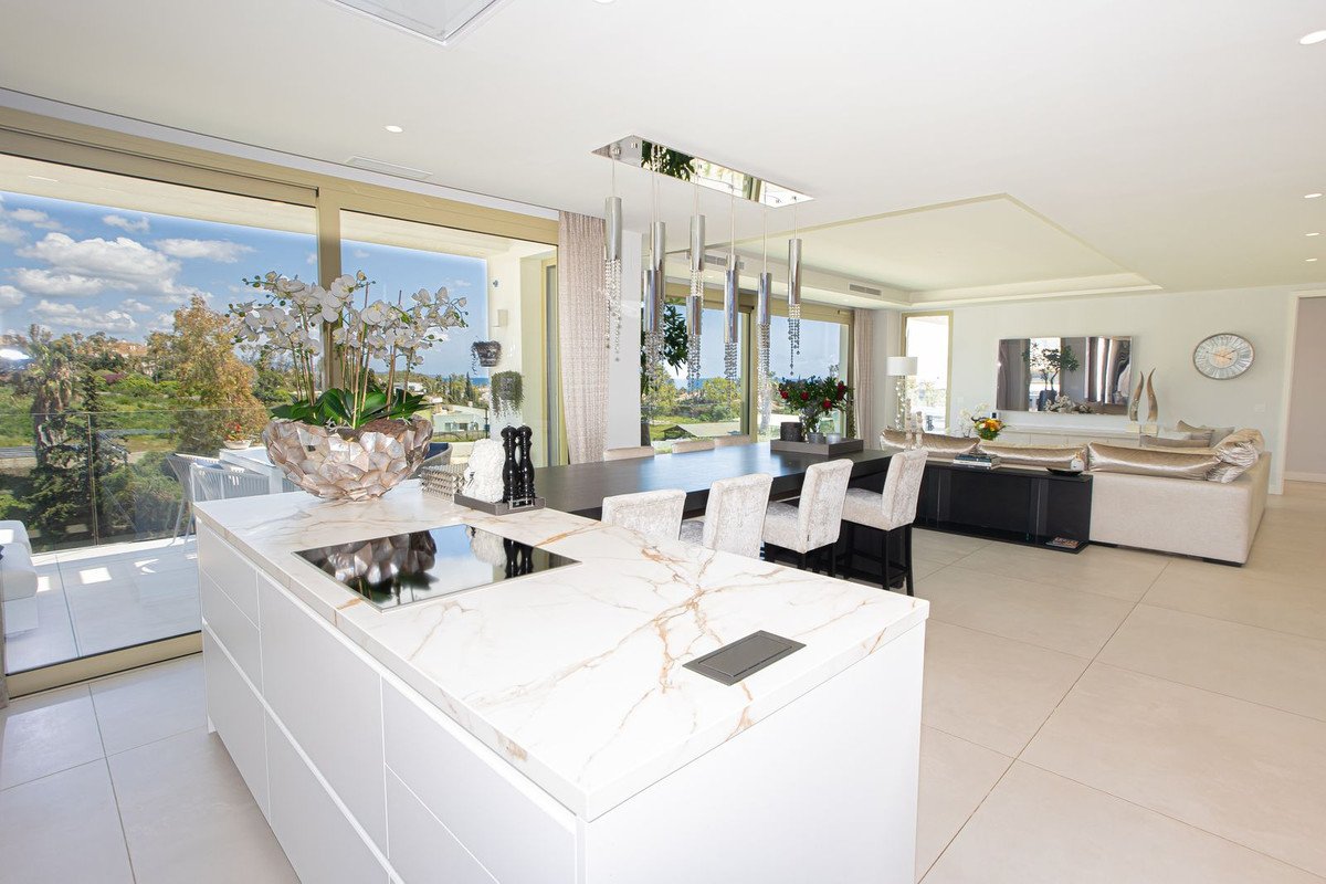 3 Bed Penthouse Duplex in Puerto Banús