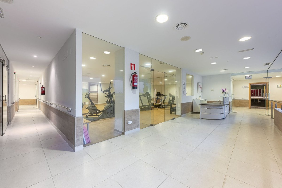 36 Bed Building in El Paraiso
