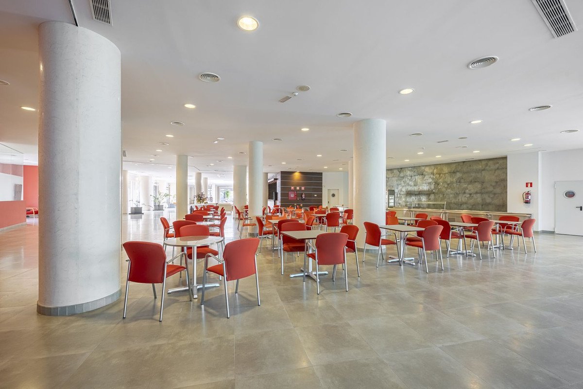 36 Bed Building in El Paraiso