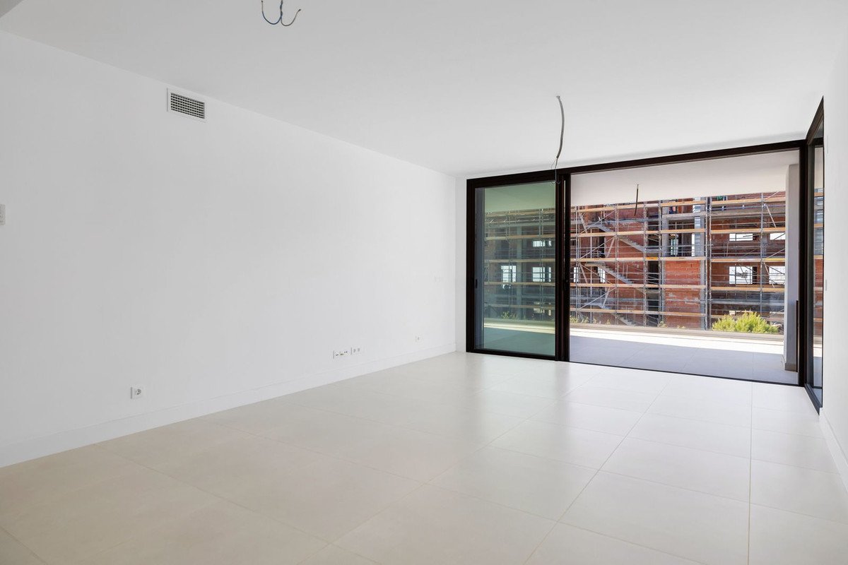 3 Bed Ground Floor Apartment in Higueron