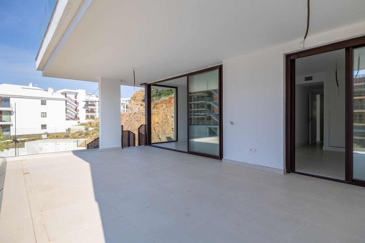 3 Bed Ground Floor Apartment in Higueron