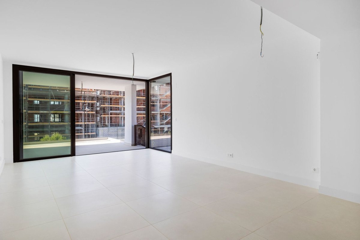 3 Bed Ground Floor Apartment in Higueron