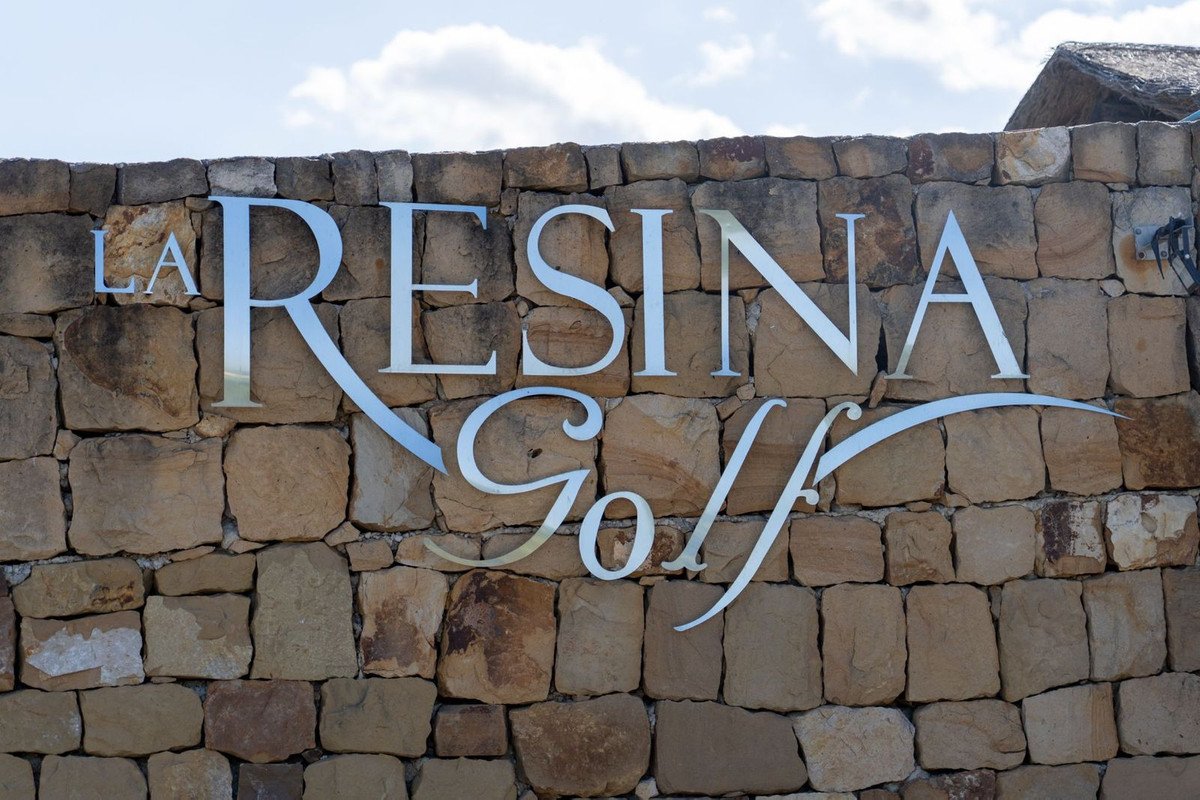 3 Bed Ground Floor Apartment in Estepona
