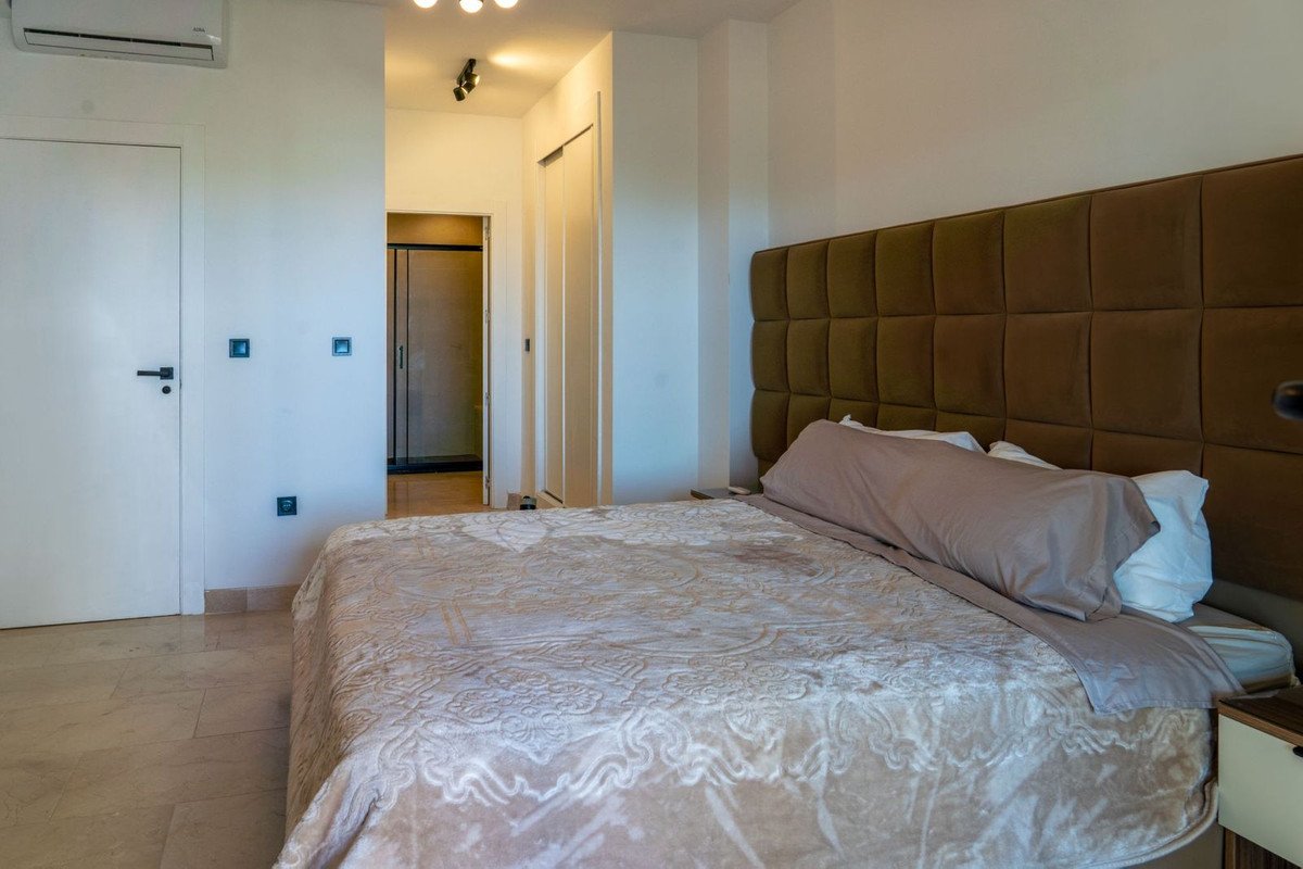 3 Bed Ground Floor Apartment in Estepona