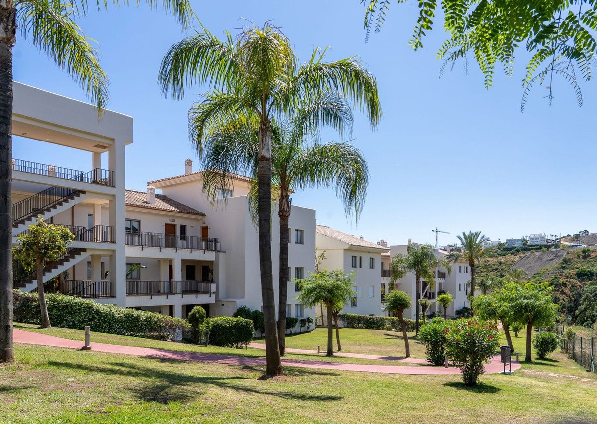 3 Bed Ground Floor Apartment in Estepona