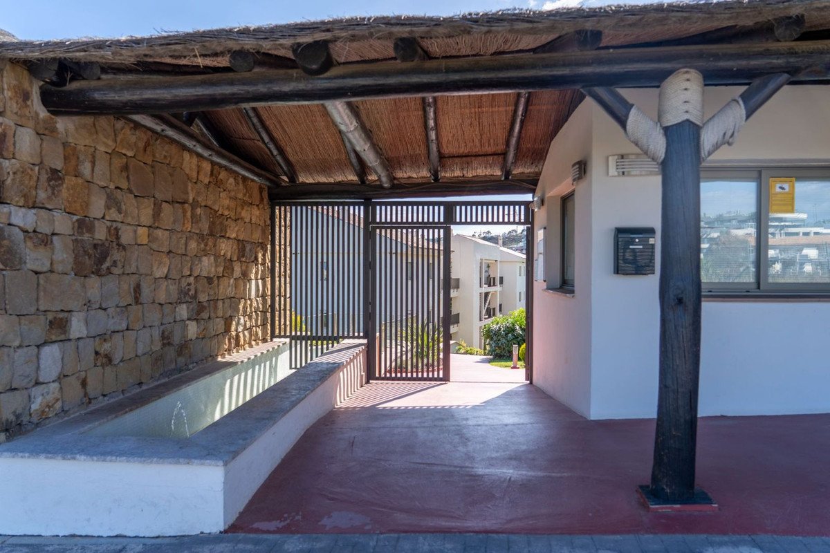 3 Bed Ground Floor Apartment in Estepona