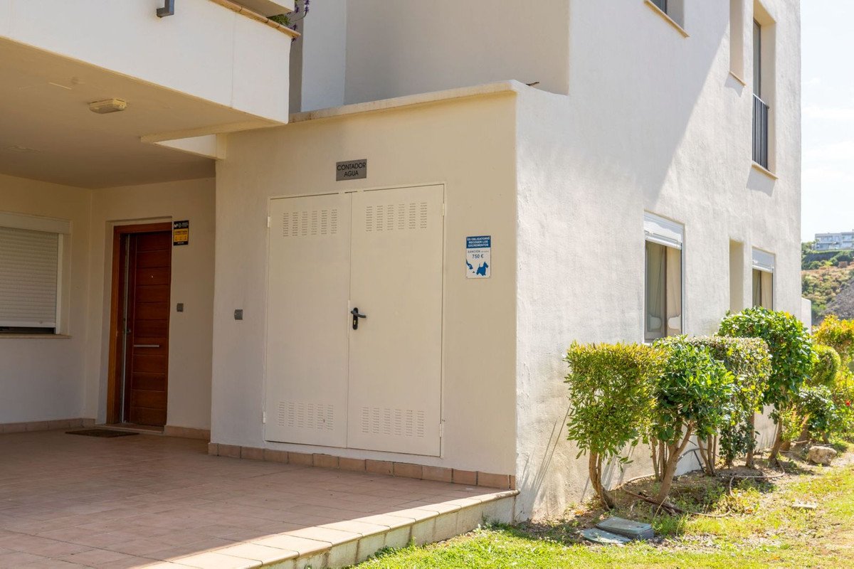 3 Bed Ground Floor Apartment in Estepona