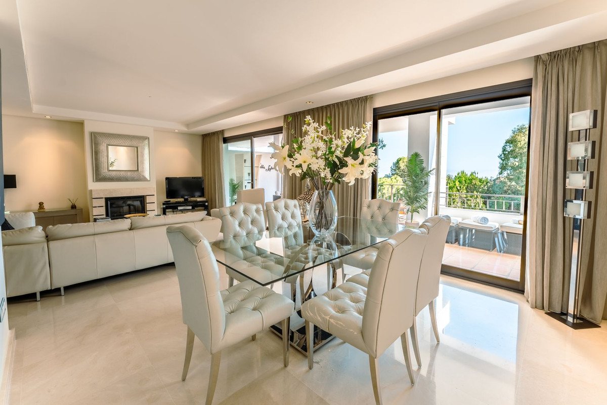 3 Bed Middle Floor Apartment in La Quinta