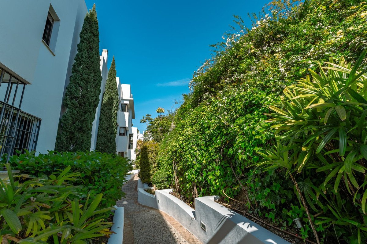 3 Bed Middle Floor Apartment in La Quinta
