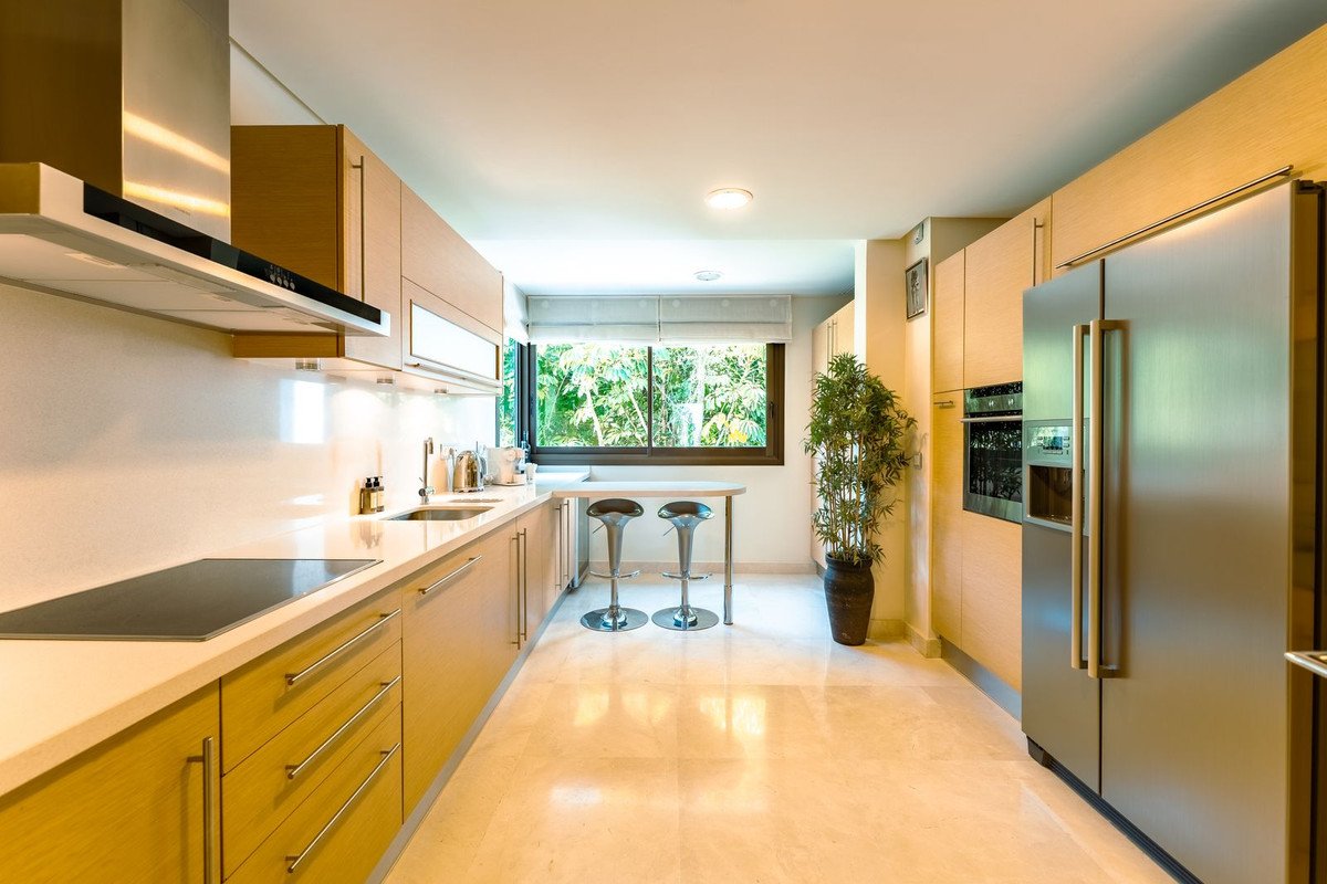 3 Bed Middle Floor Apartment in La Quinta
