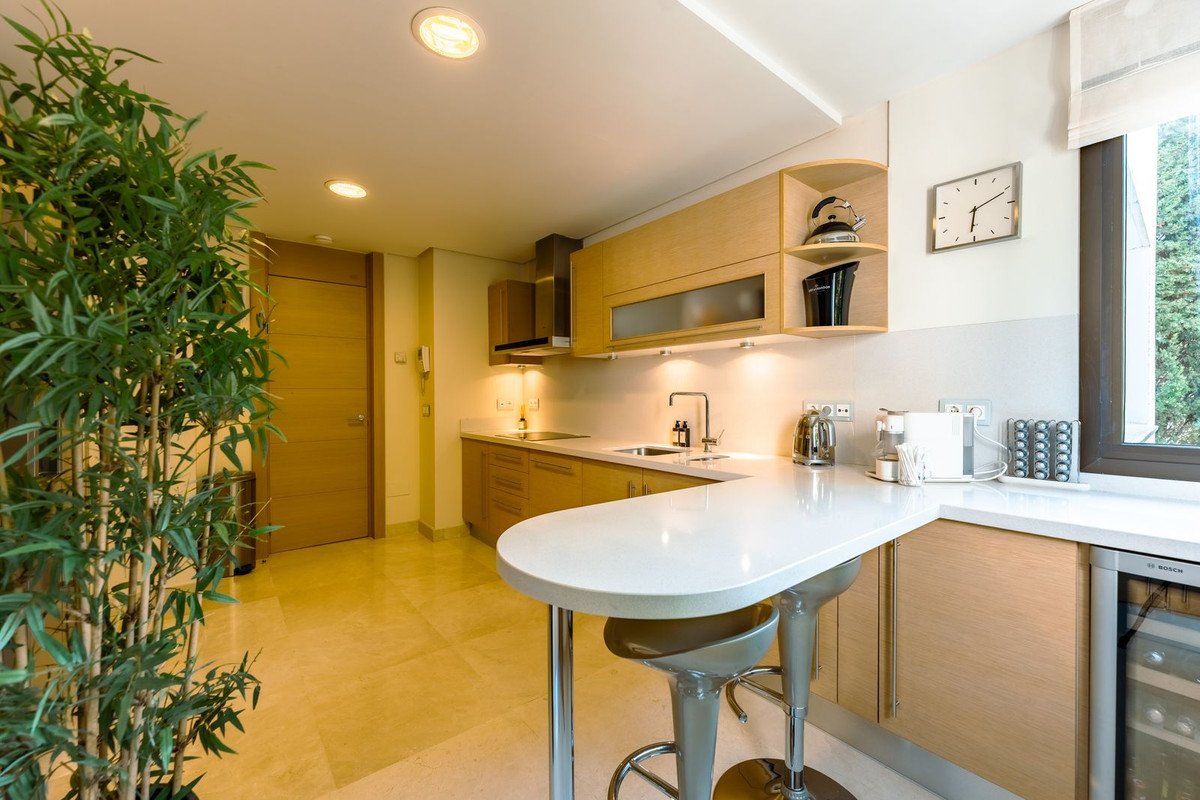 3 Bed Middle Floor Apartment in La Quinta