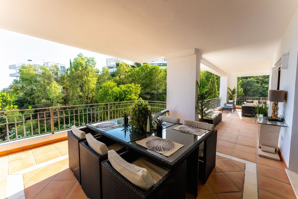 3 Bed Middle Floor Apartment in La Quinta