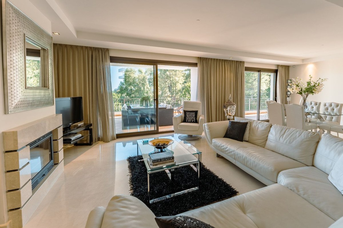 3 Bed Middle Floor Apartment in La Quinta