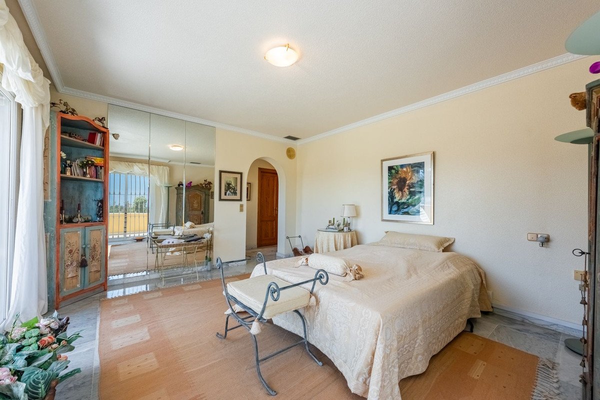 5 Bed Detached Villa in Atalaya