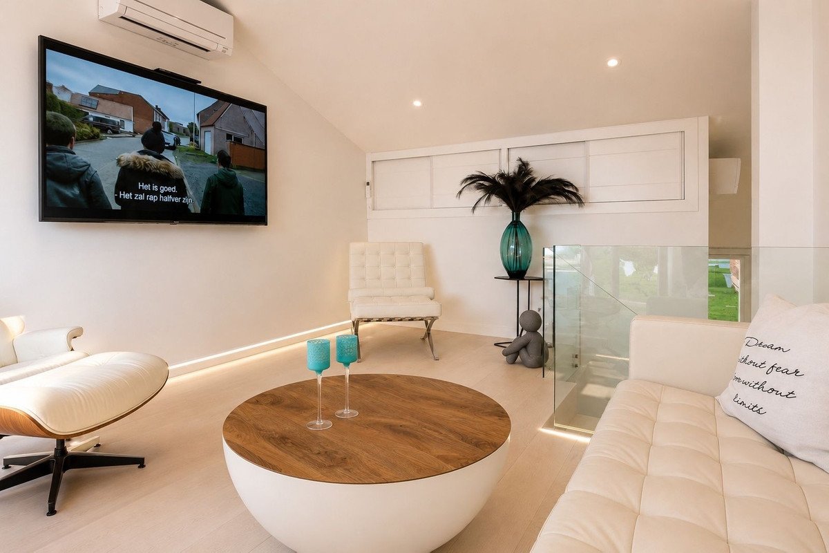 4 Bed Semi-Detached House in Estepona