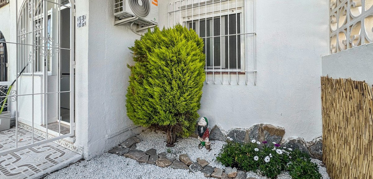 1 Bed Bungalow in Torrevieja