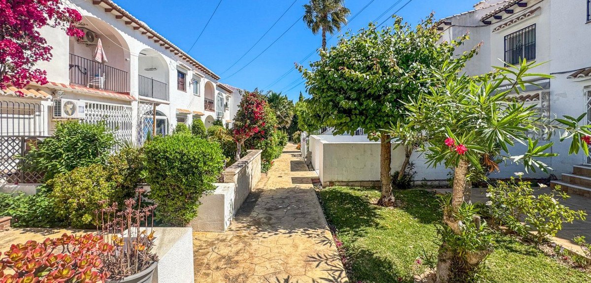 1 Bed Bungalow in Torrevieja