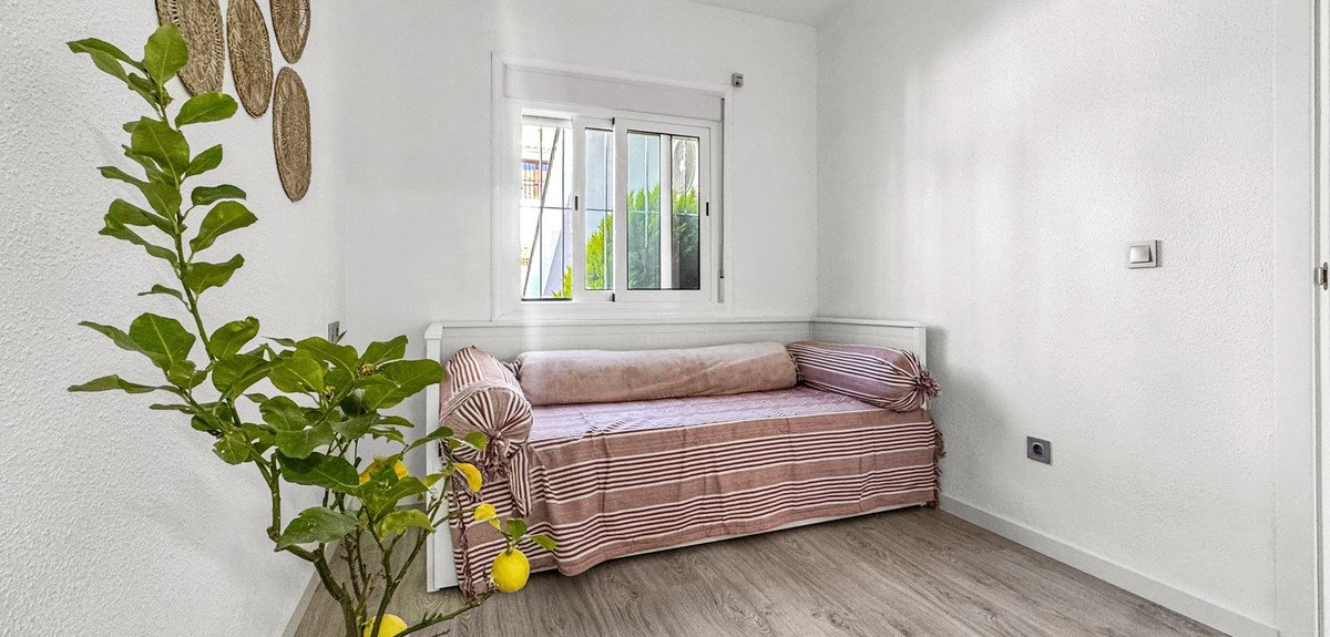 1 Bed Bungalow in Torrevieja